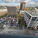 Snug 1Br Apt, 4Ktv-Free Parking